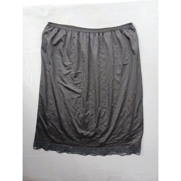 Vintage Black Nylon Half Slip Lace Hem Plus Sz 26W / 28W - Picture 1 of 5